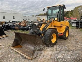 Volvo L30G Gumikerekes homlokrakodók