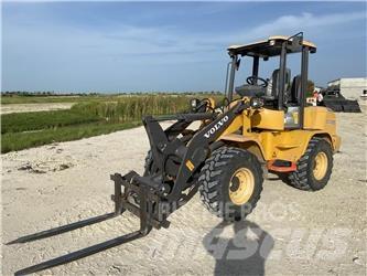 Volvo L30GS Gumikerekes homlokrakodók