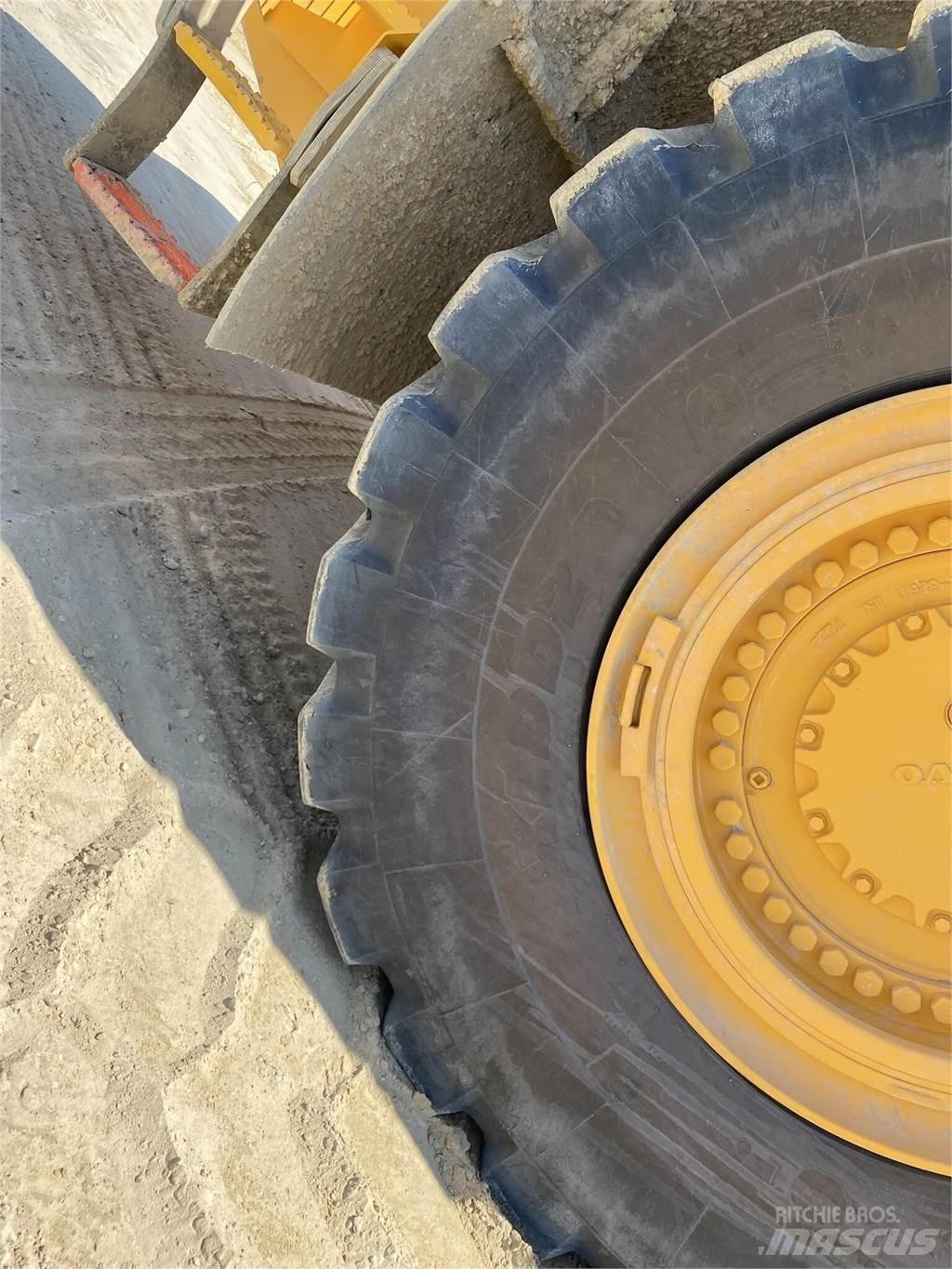 Volvo L350H Gumikerekes homlokrakodók