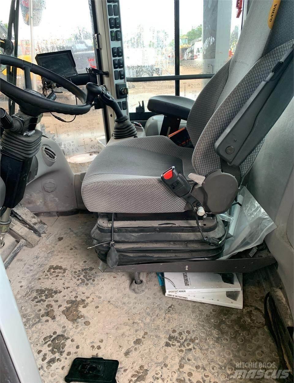 Volvo L60H Gumikerekes homlokrakodók