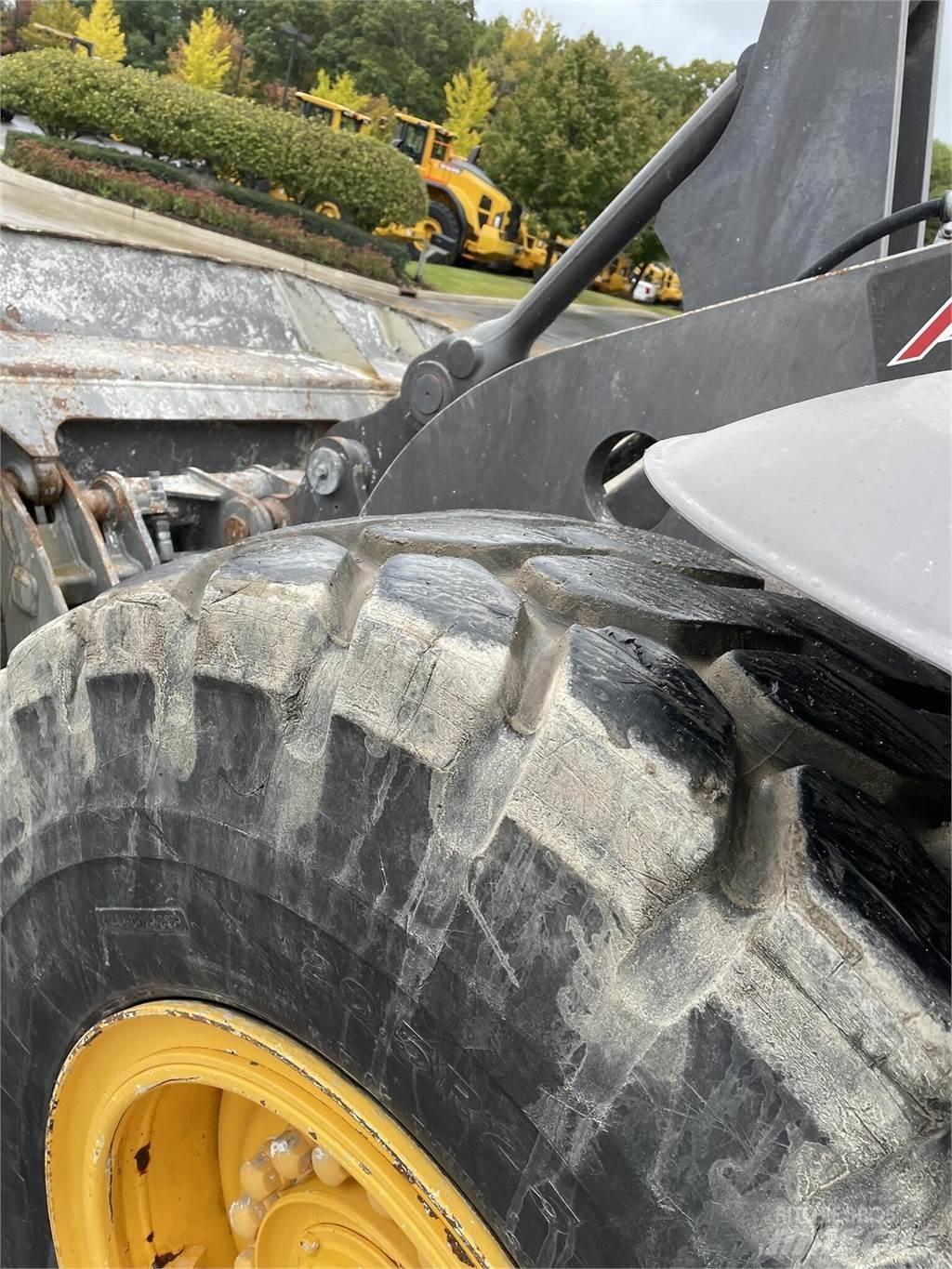 Volvo L70H Gumikerekes homlokrakodók