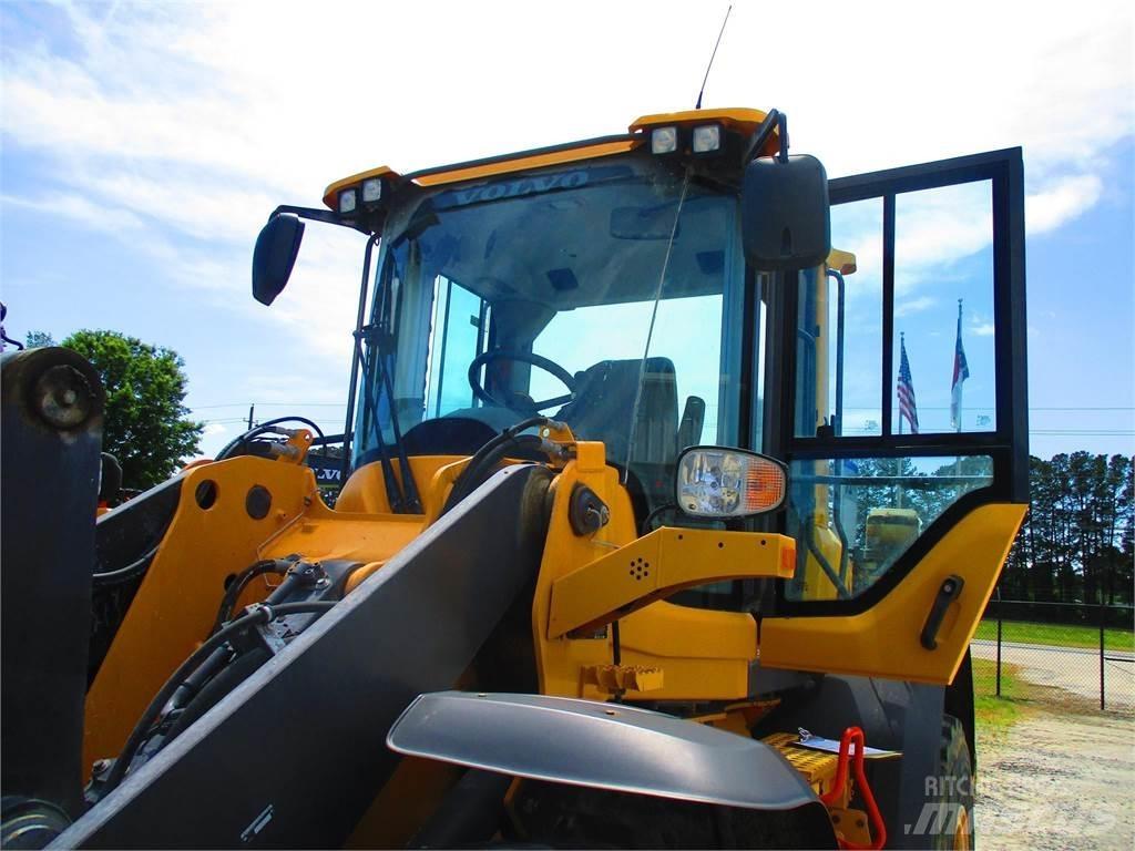 Volvo L70H Gumikerekes homlokrakodók