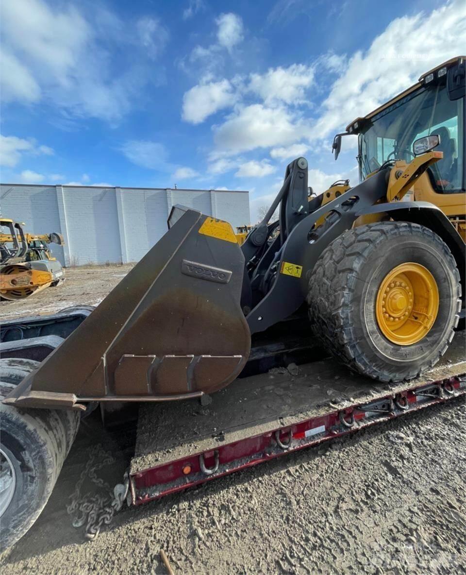 Volvo L90H Gumikerekes homlokrakodók