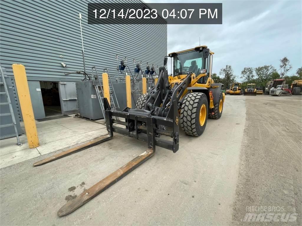 Volvo L90H Gumikerekes homlokrakodók