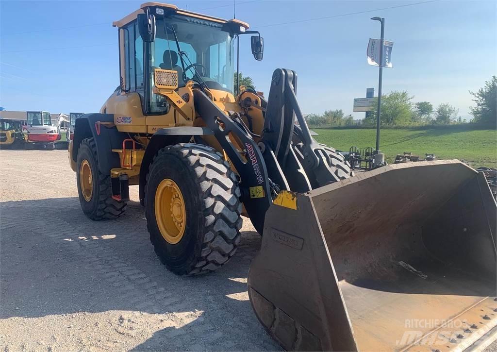 Volvo L90H Gumikerekes homlokrakodók
