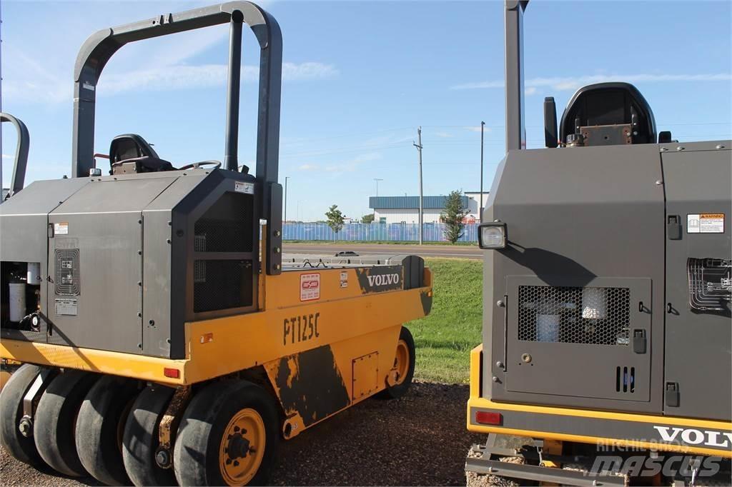 Volvo PT125C Pneumatikus kerekes hengerek