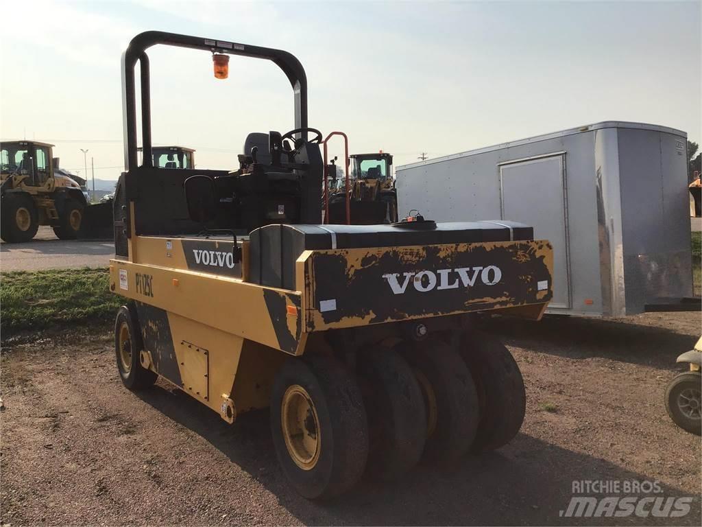 Volvo PT125C Pneumatikus kerekes hengerek