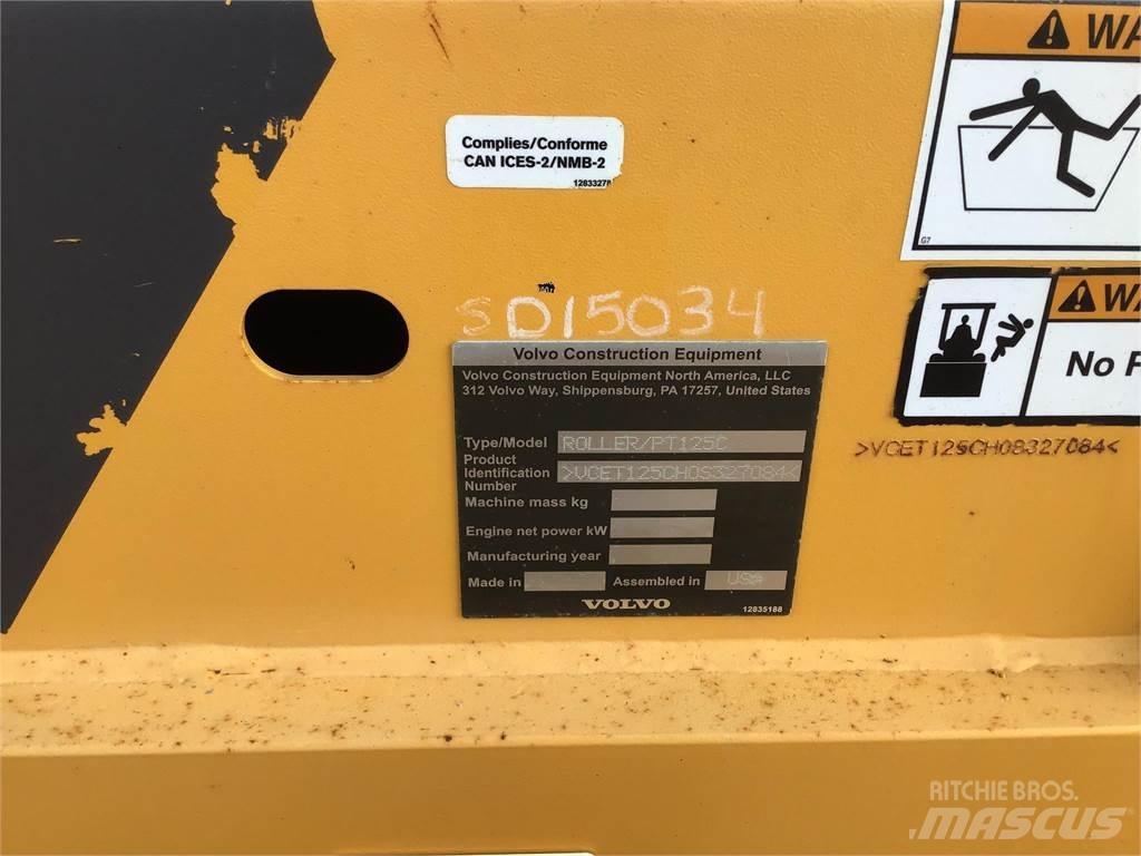 Volvo PT125C Pneumatikus kerekes hengerek