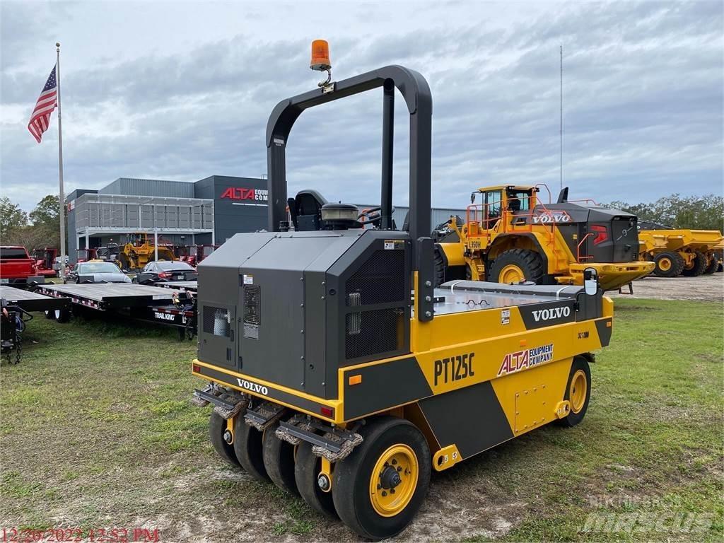 Volvo PT125C Pneumatikus kerekes hengerek