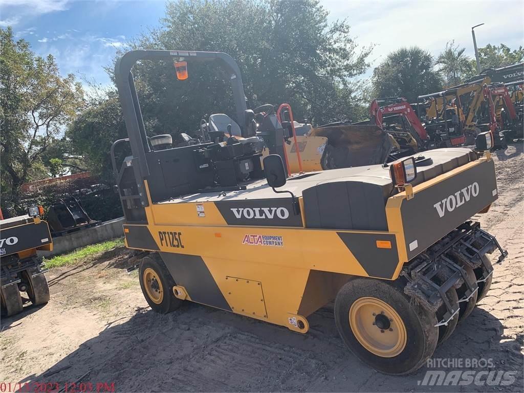 Volvo PT125C Pneumatikus kerekes hengerek