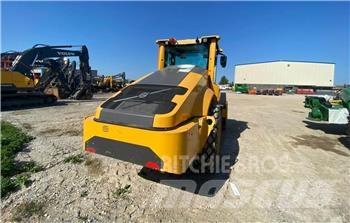 Volvo SD115B Ikerdobos hengerek