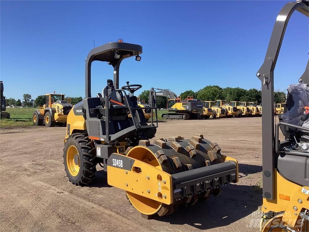 Volvo SD45B Ikerdobos hengerek