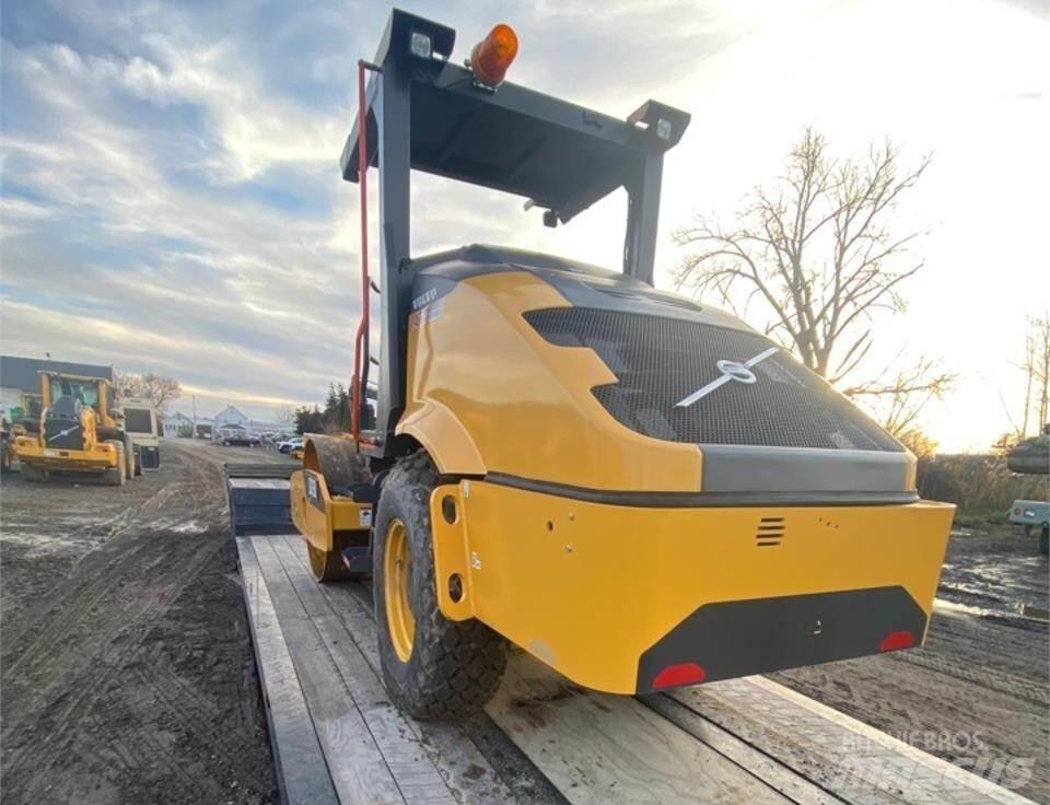 Volvo SD75B Ikerdobos hengerek
