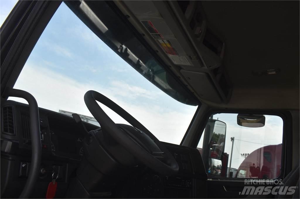 Volvo VHD104F300 Billenő teherautók