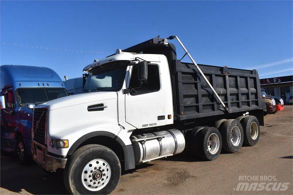 Volvo VHD64F200 Billenő teherautók