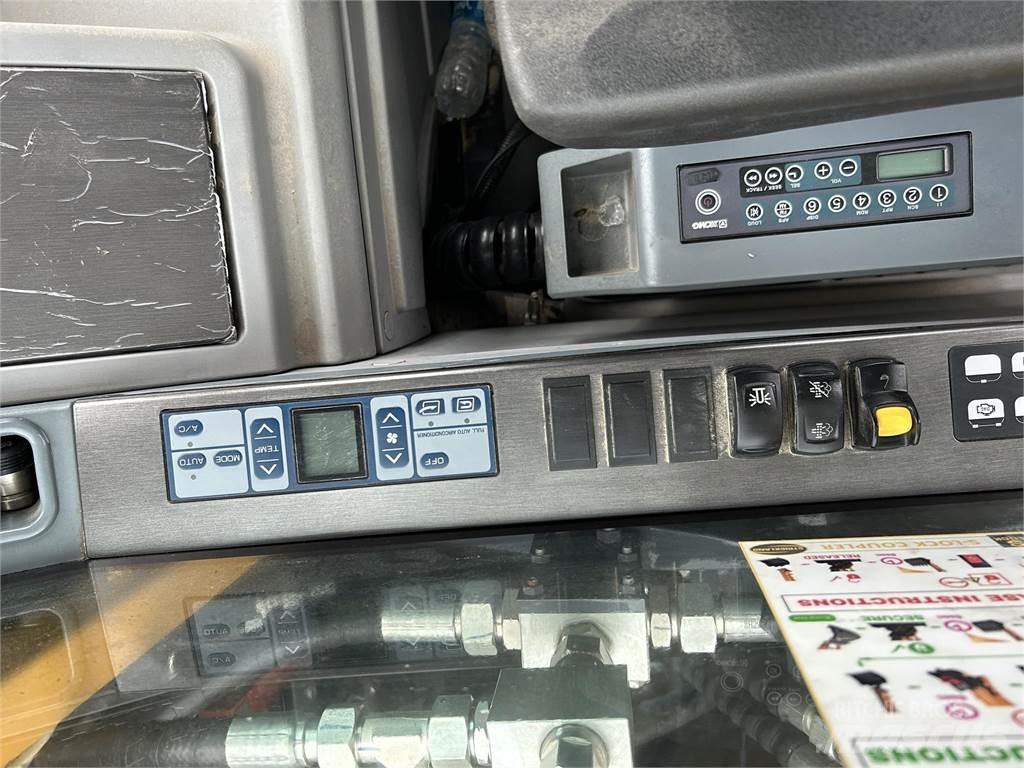 XCMG XE150U Lánctalpas kotrók