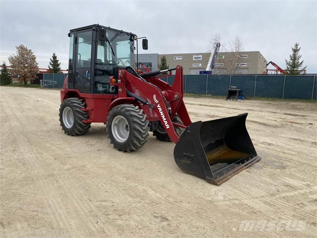 Yanmar V4-7 Gumikerekes homlokrakodók