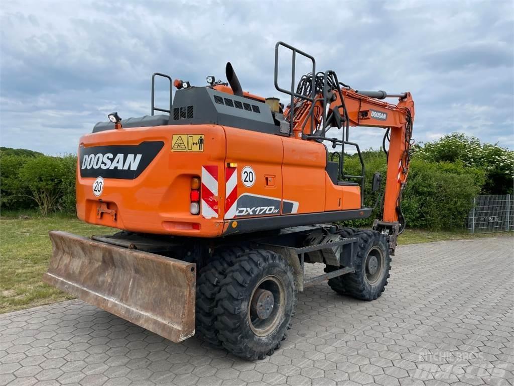 Doosan DX170W-5 Gumikerekes kotrók