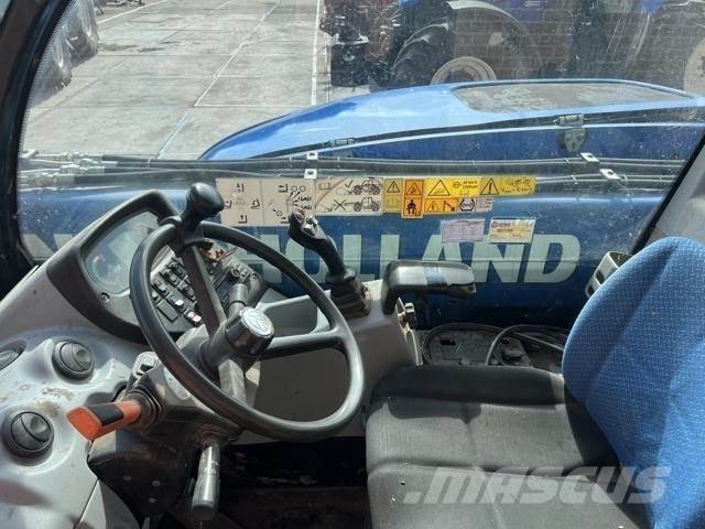 New Holland LM7.35 Teleszkópos mezőgazdasági rakodók