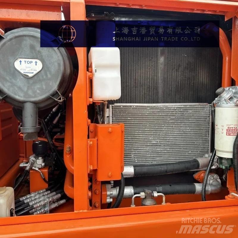 Doosan DX 150 Lánctalpas kotrók