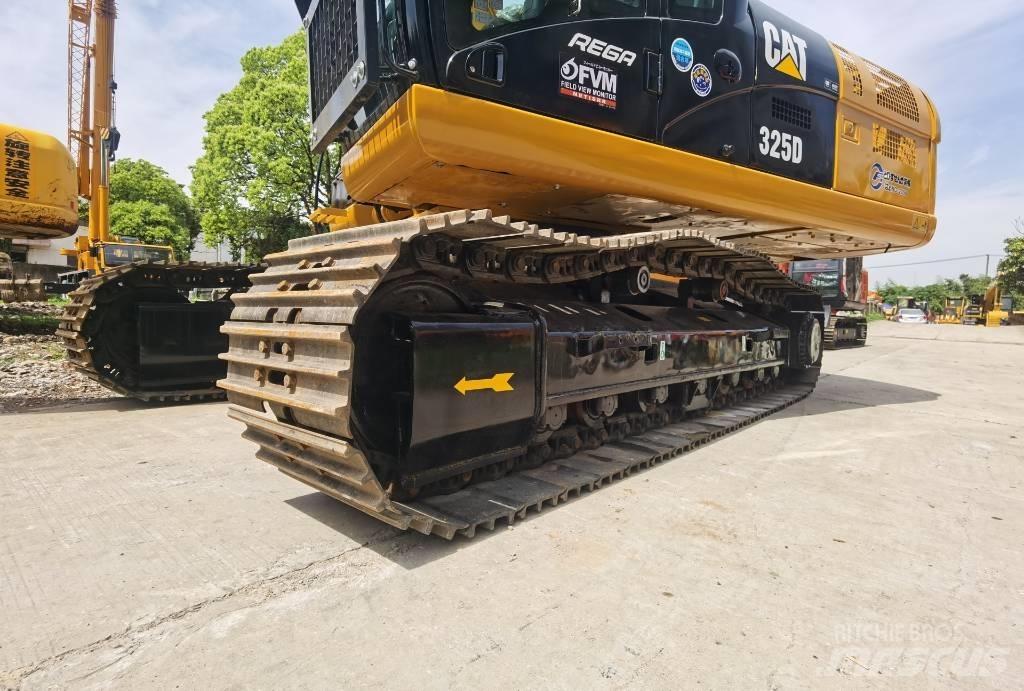 CAT 325 D Lánctalpas kotrók