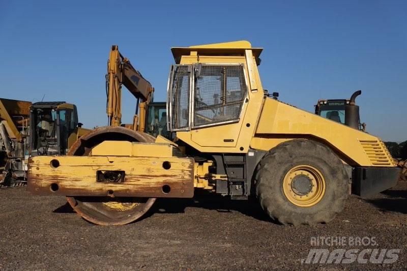 Bomag BW 225 D-3 Ikerdobos hengerek