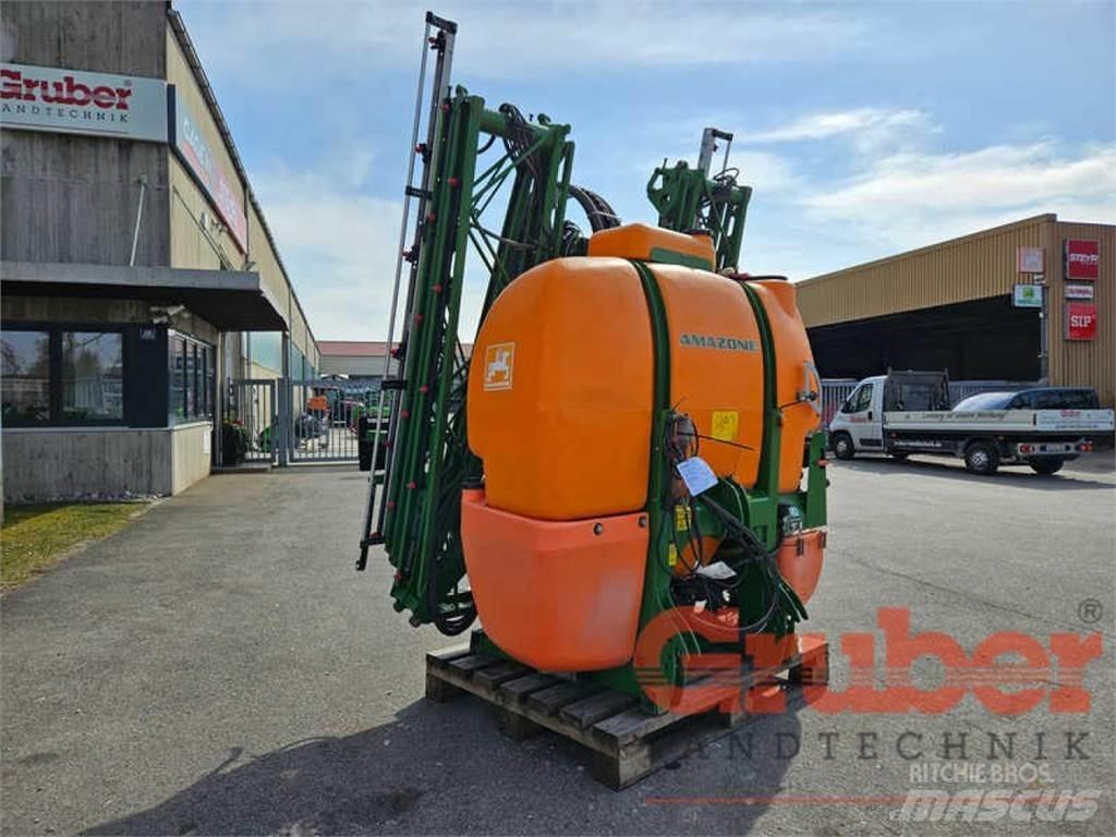 Amazone UF 1501 Vontatott trágyaszórók