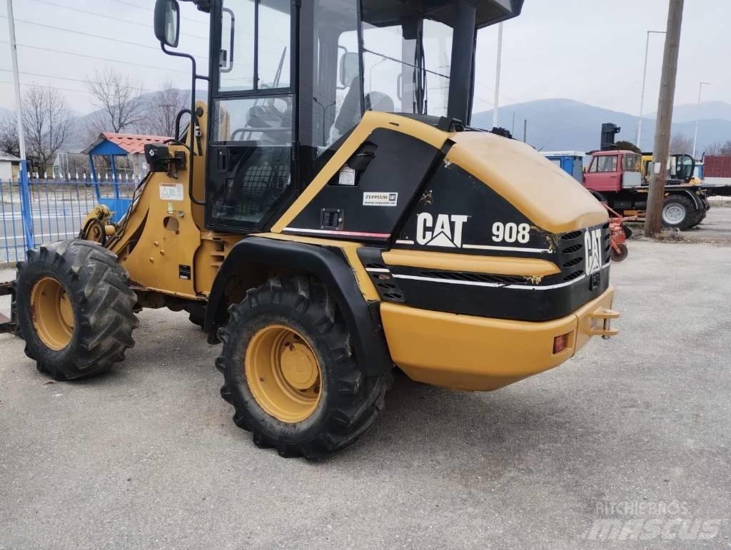 CAT 908 Gumikerekes homlokrakodók