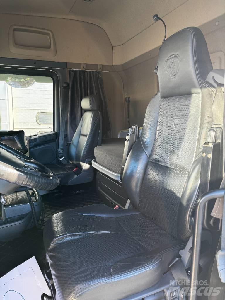 Scania R520LB8x4*4 Billenő teherautók