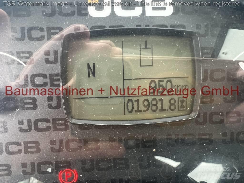 JCB 407 -gebraucht- Gumikerekes homlokrakodók