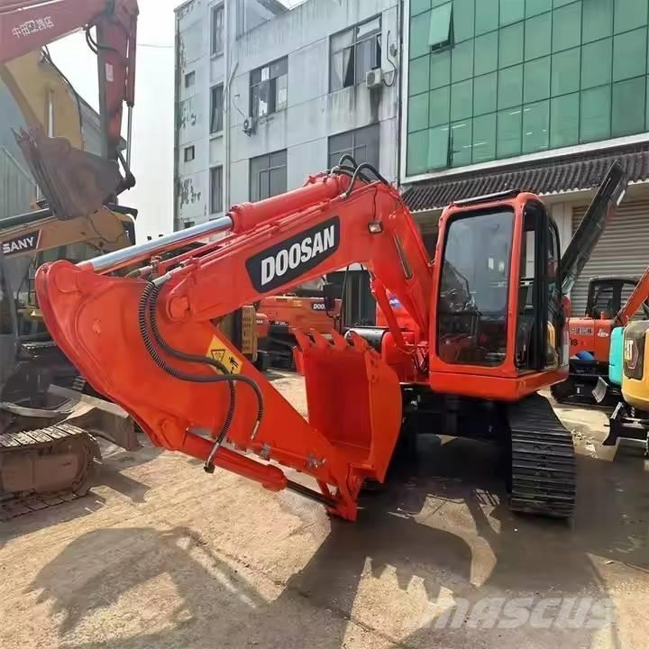 Doosan DX150 Lánctalpas kotrók