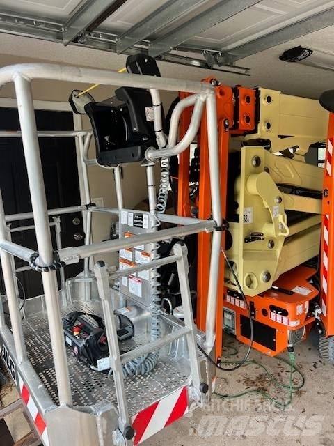 JLG 600AJ BOO Karos emelők