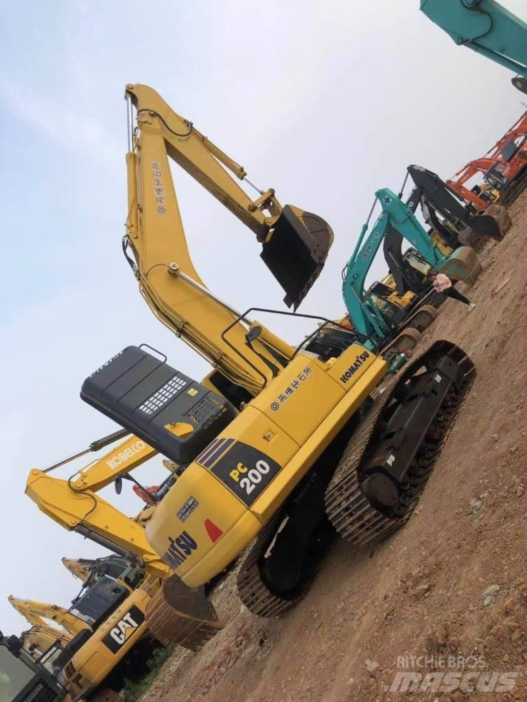 Komatsu 200-8 Lánctalpas kotrók