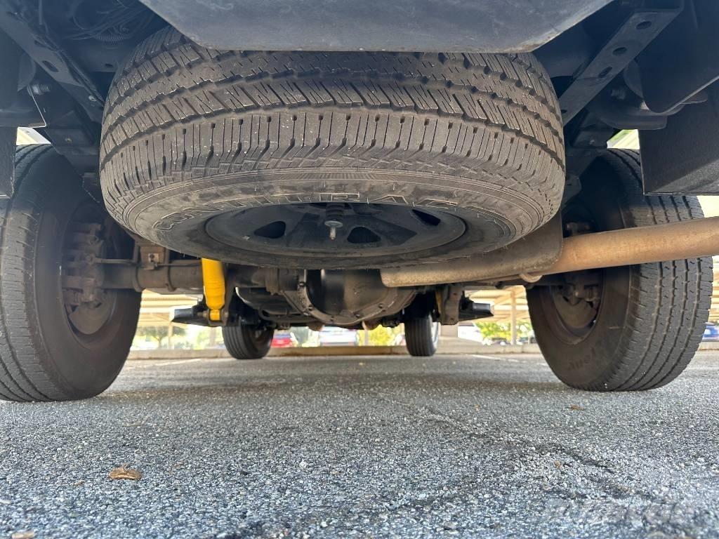Ford F 250 SD Kis teherszállító/Platós kocsi