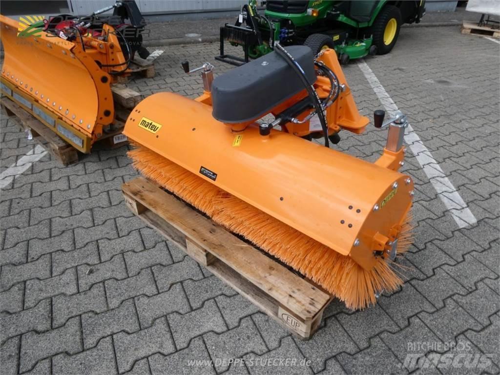 John Deere X950R Kompakt traktorok