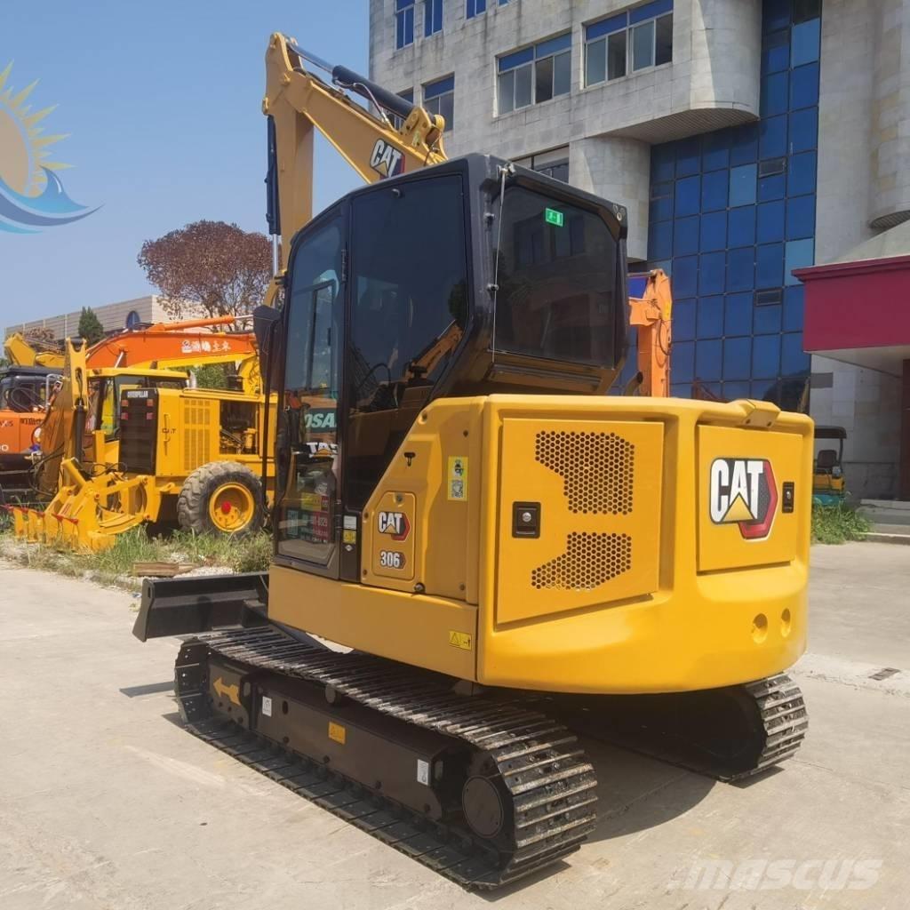 CAT 306 Mini kotrók < 7t