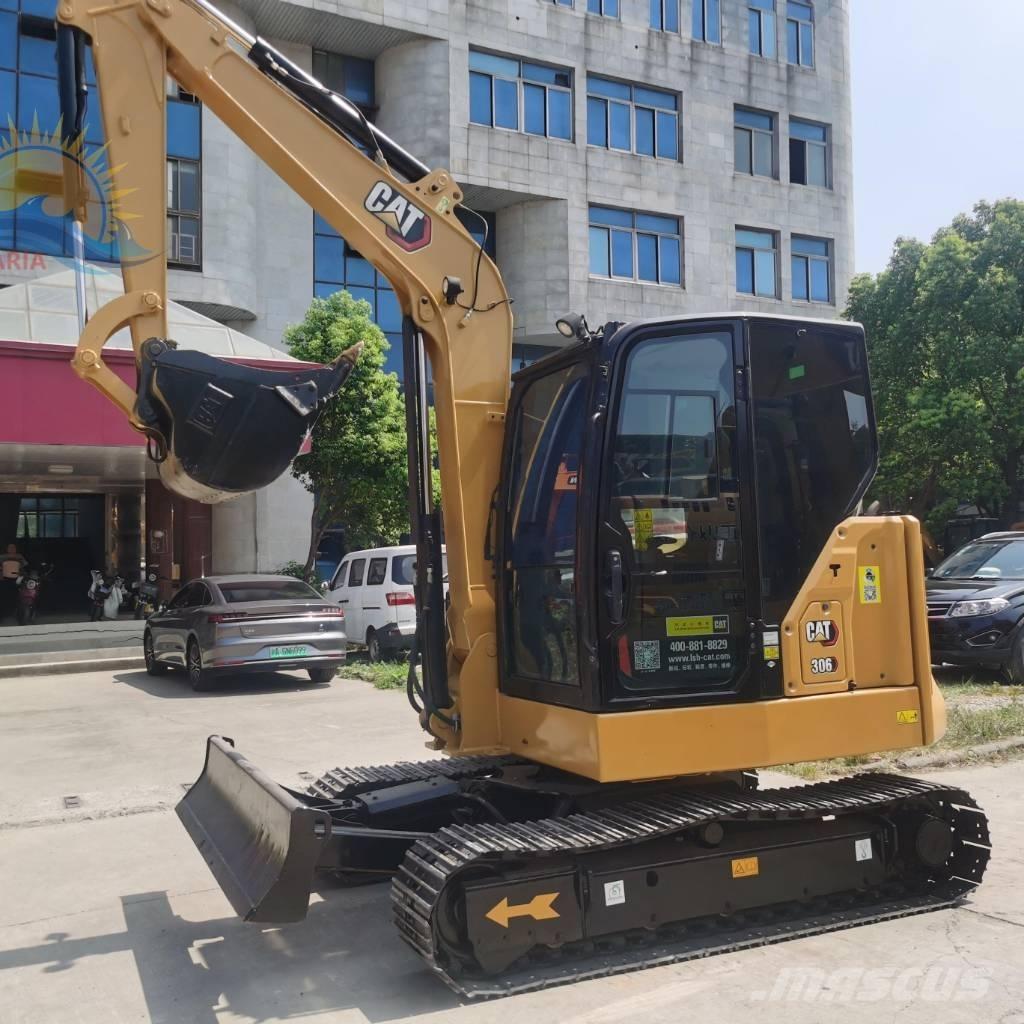 CAT 306 Mini kotrók < 7t