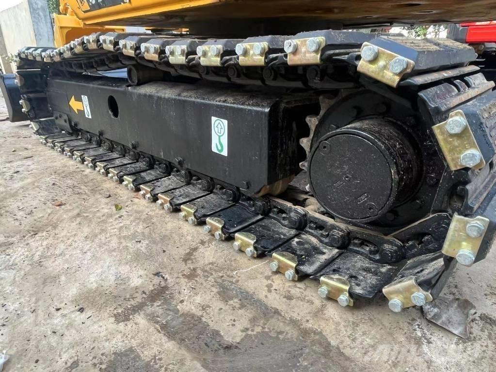 JCB 8052 ZTS Lánctalpas kotrók