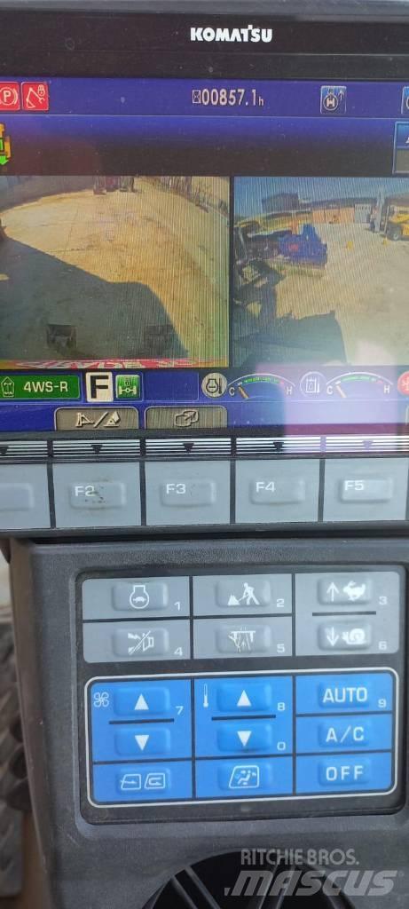 Komatsu PW98 MR-11 Gumikerekes kotrók