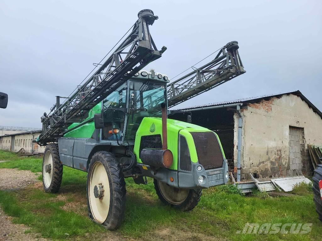 Tecnoma Laser 4240 Önjáró trágyaszórók