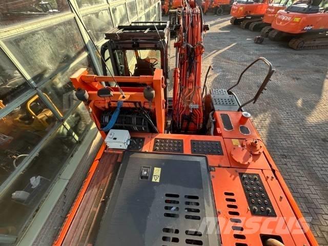 Hitachi ZX 170 W-3 Gumikerekes kotrók