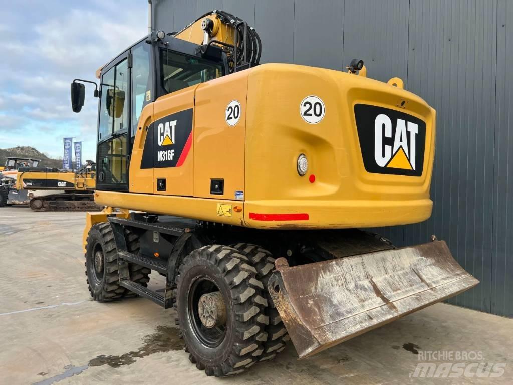 CAT M316F Gumikerekes kotrók