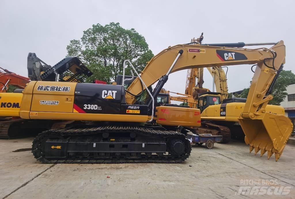 CAT 330 D L Lánctalpas kotrók