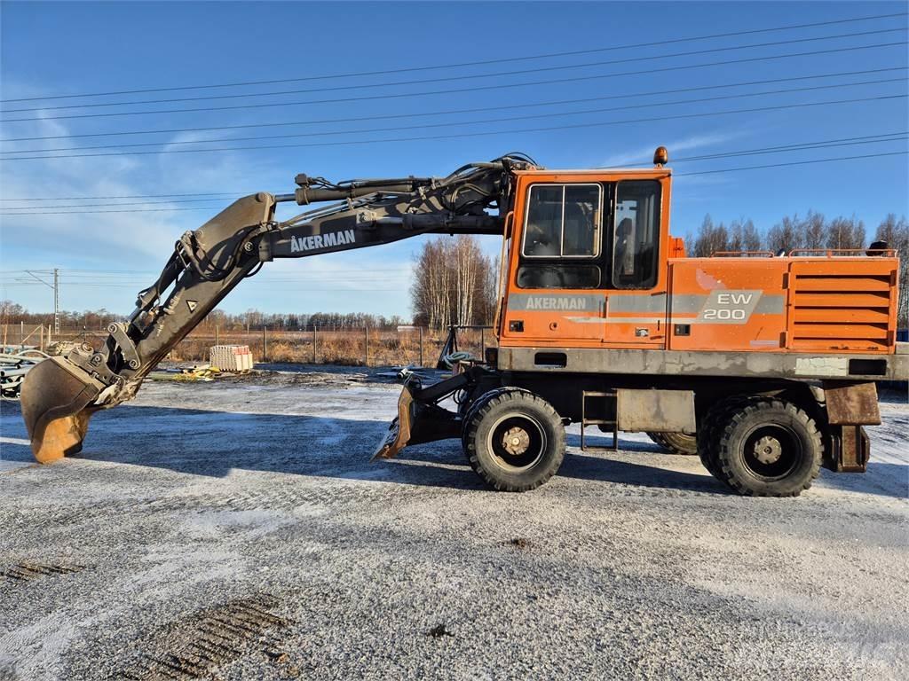 Åkerman EW 200 Gumikerekes kotrók