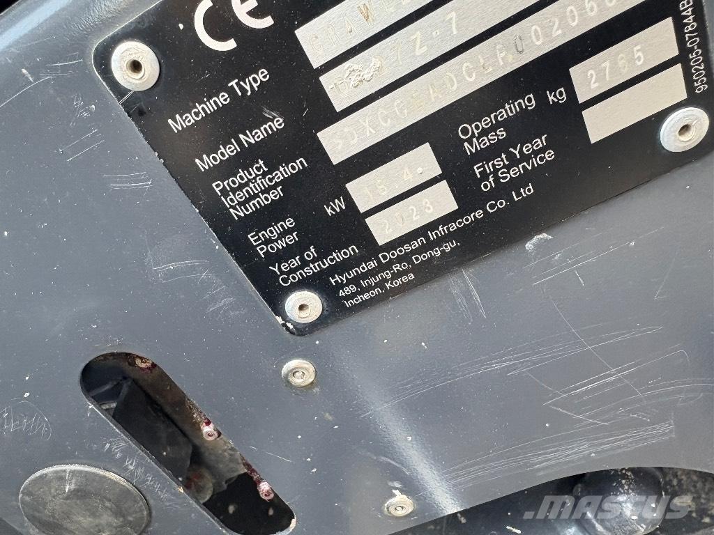 Doosan DX 27 Z Mini kotrók < 7t