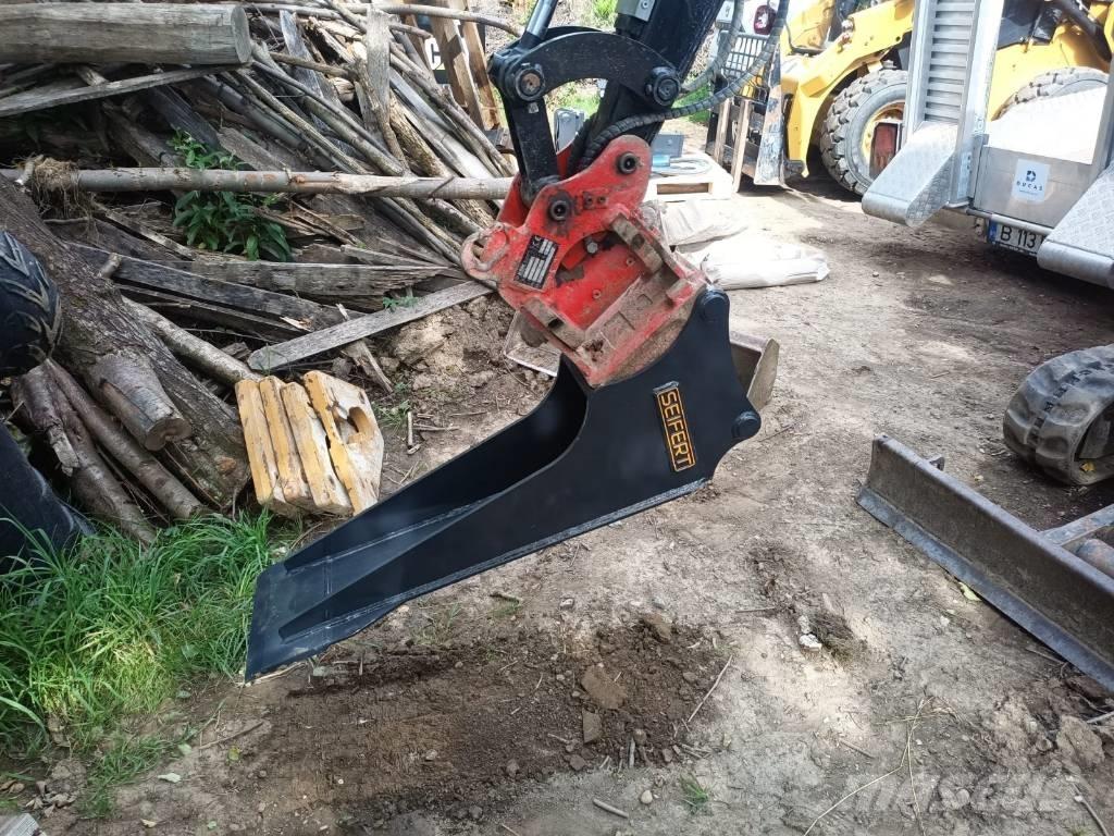 CAT 301.6  05A Mini kotrók < 7t