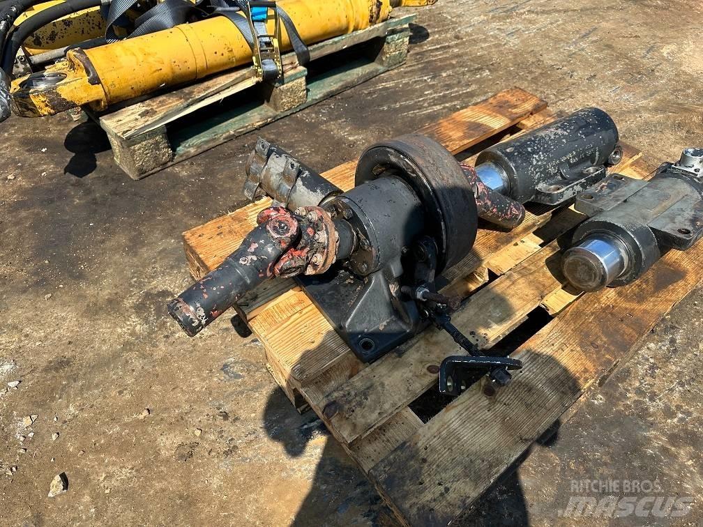 CAT 214 B FT gearbox Gumikerekes kotrók