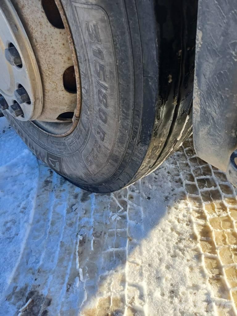 Scania 94 G Billenő teherautók