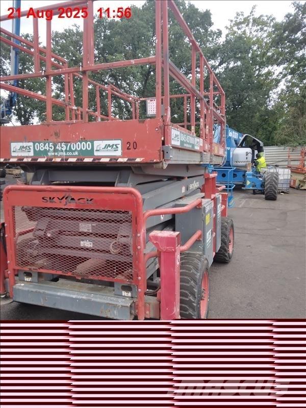 SkyJack SJ 8841 RT Ollós emelők