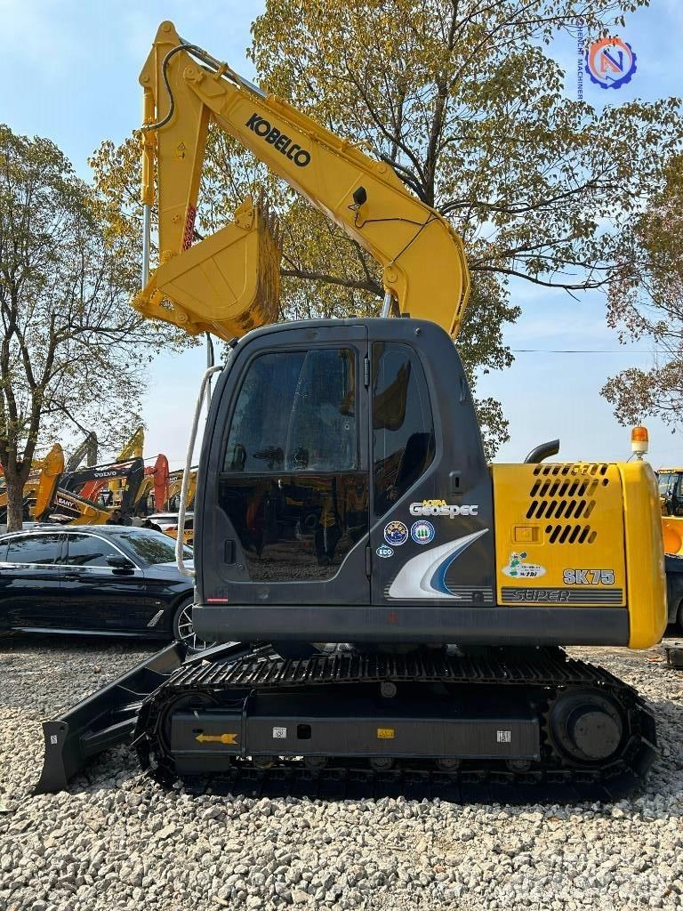 Kobelco SK 75 Lánctalpas kotrók